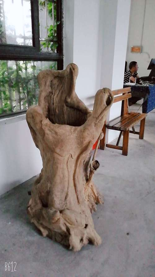树根雕塑户外